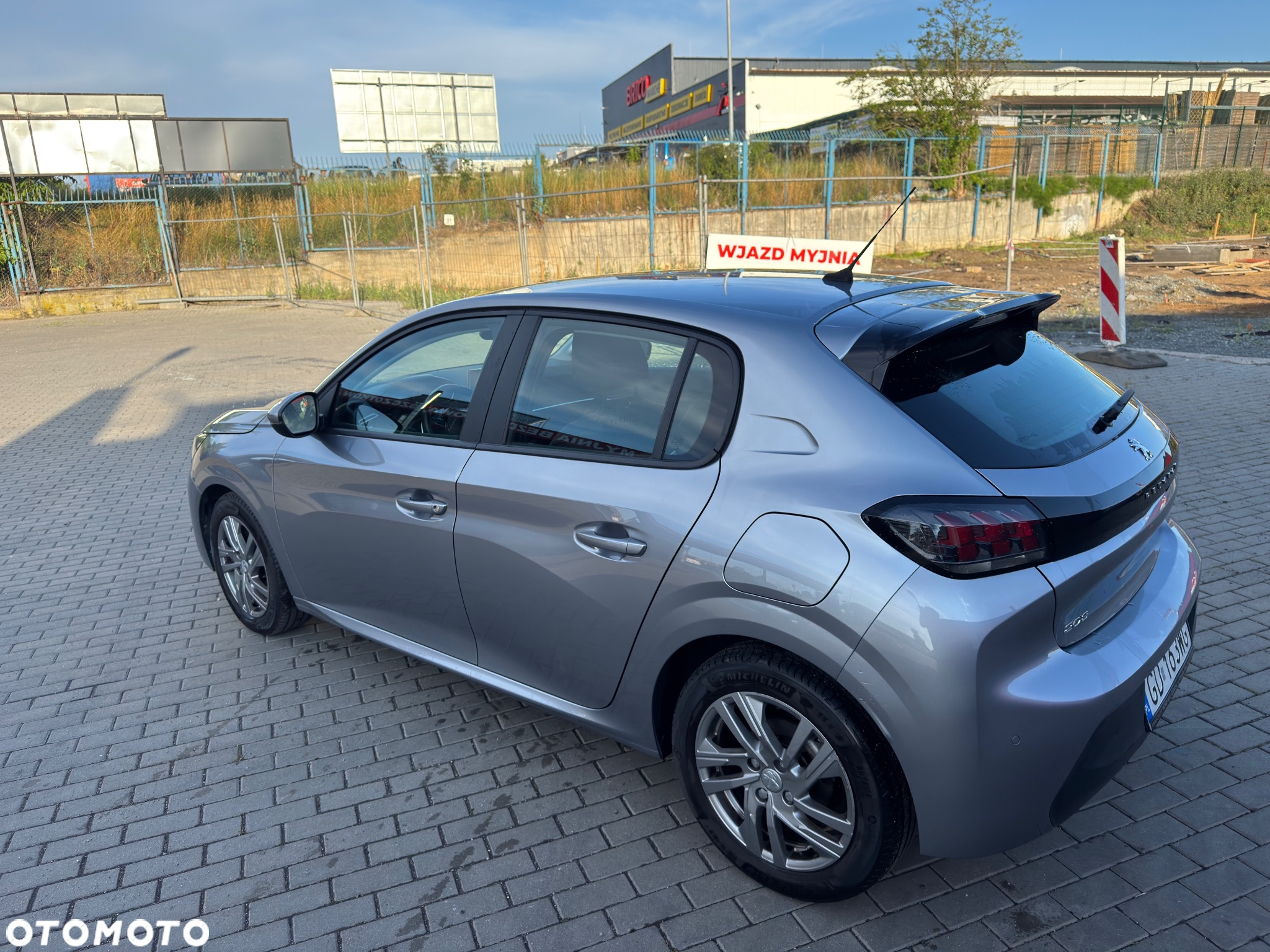 Peugeot 208 1.2 PureTech Active S&S EAT8 - 5