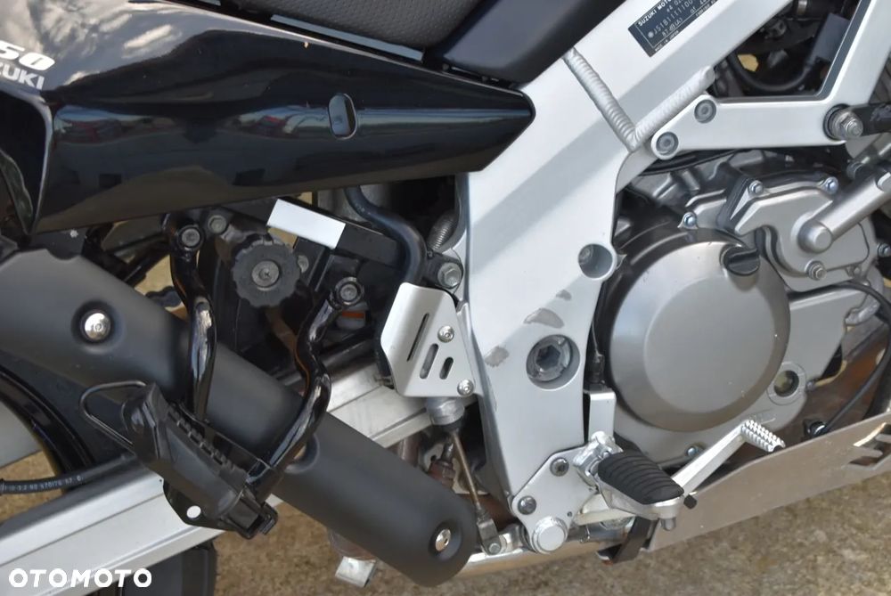 Suzuki V-STROM - 31