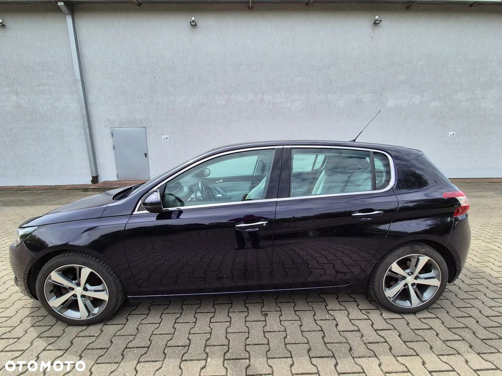 Peugeot 308 - 8