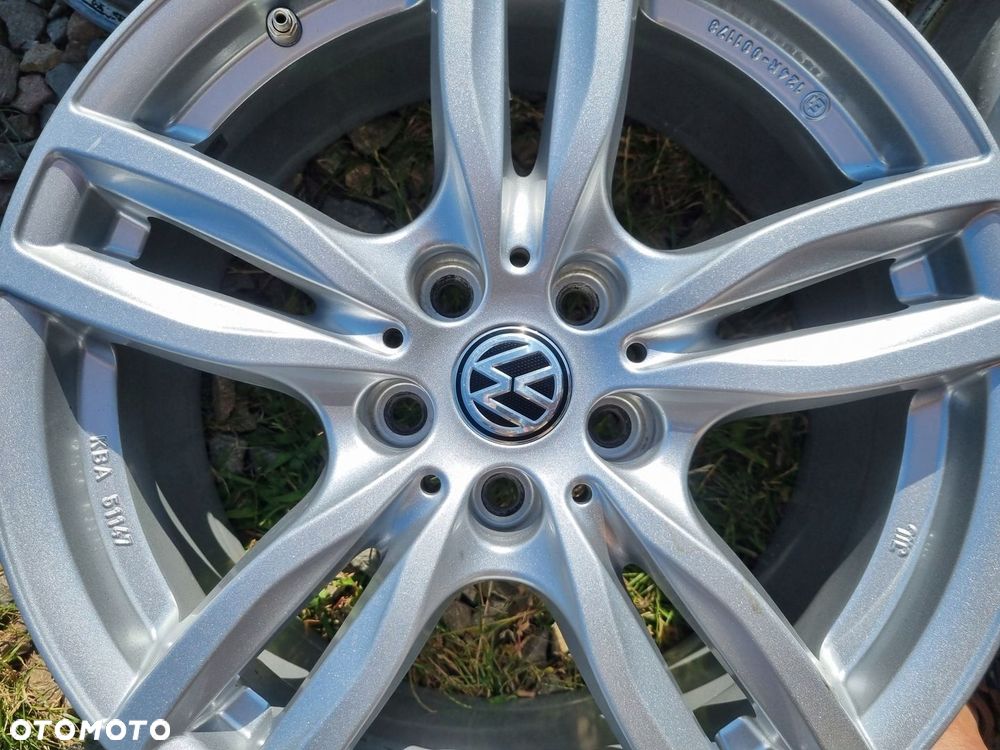 VW PASSAT,TIGUAN,SEAT LEON,AUDI A4,SKODA Octavia ALU 7,5X17 ET27 bdb stan - 6