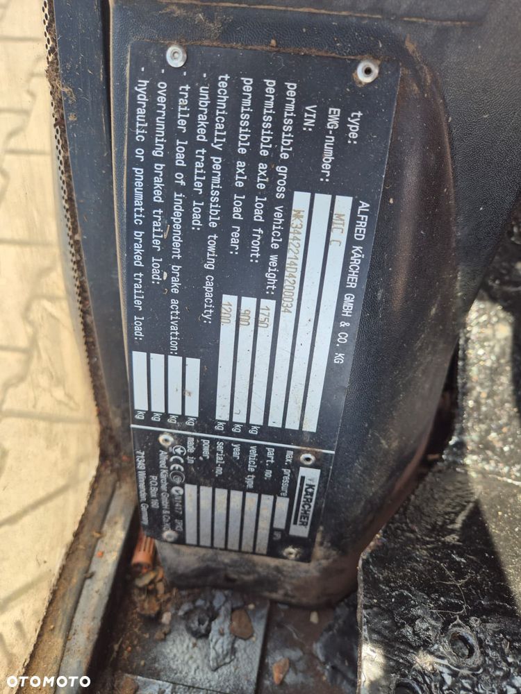 Kaercher MIC C34 / NOŚNIK NARZĘDZI / PRZYCZEPA WYWROTKA / IDEALNY DO MIASTA / ZAMIATARKA / PŁUG SNIEŻNY / 4X4 / NISKIE MOTOGODZINY / JEDNO URZĄDZENIE WIELE ZASTOSOWAŃ! - 28