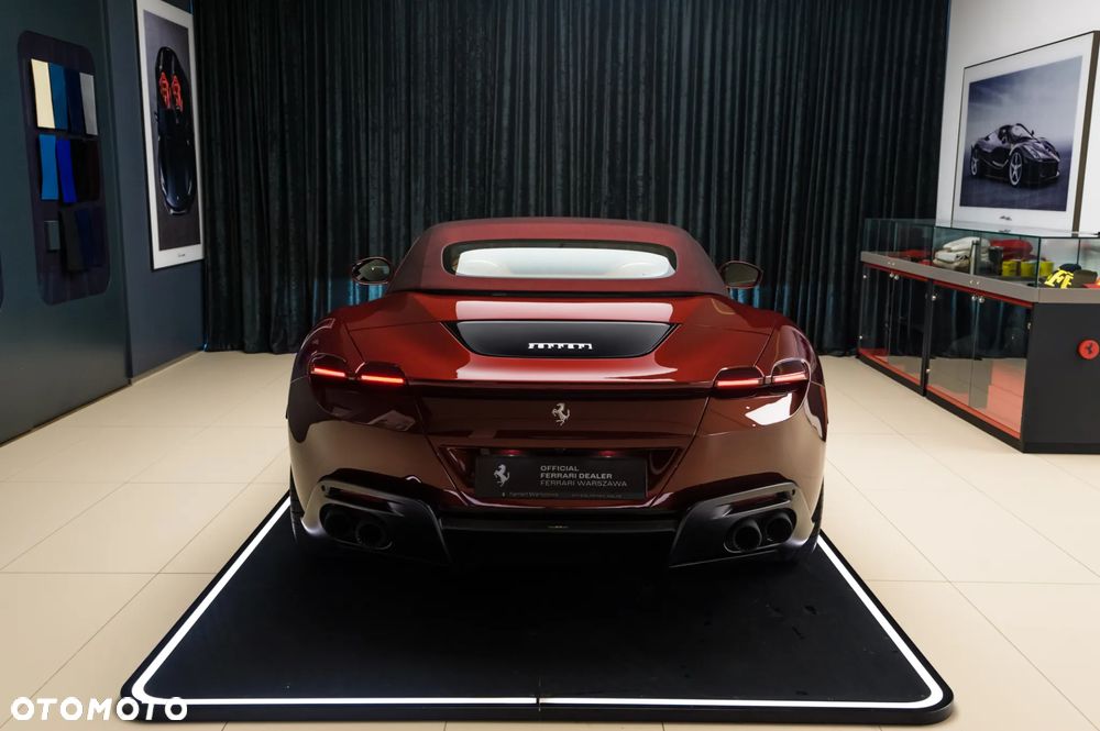 Ferrari Roma Spider - 8