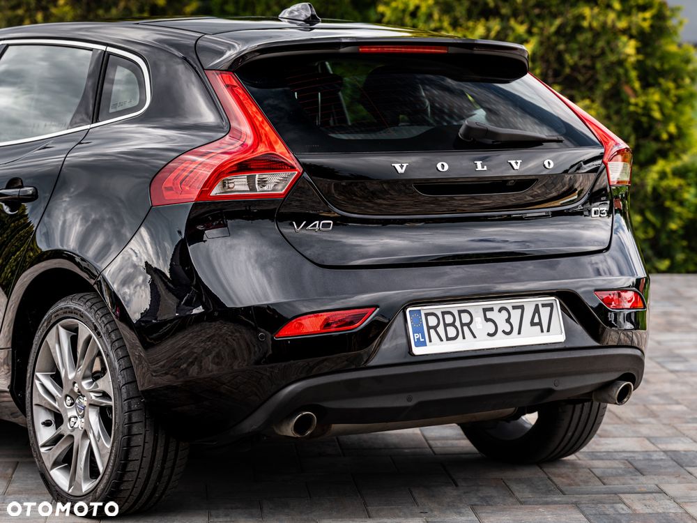 Volvo V40 D3 Geartronic R Design - 19