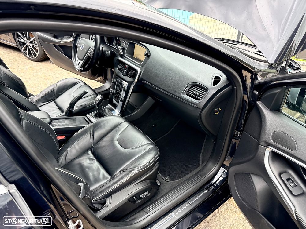 Volvo V40 1.6 D2 R-Design - 52
