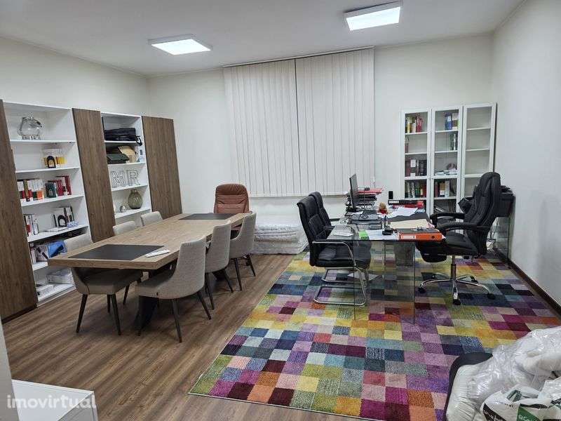 Escritorio Mobilado Edificio D.Nuno - Grande imagem: 2/9