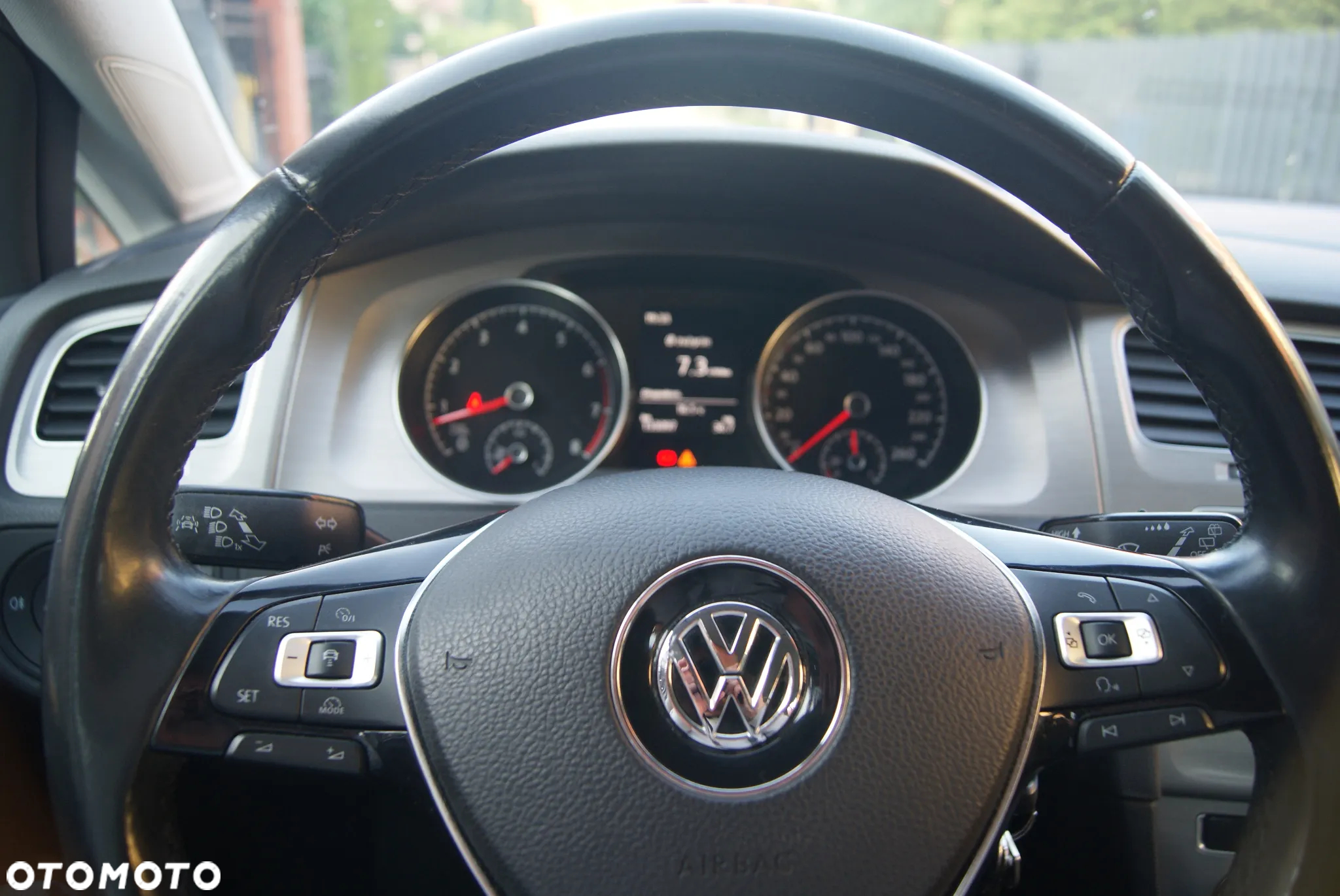 Volkswagen Golf - 18