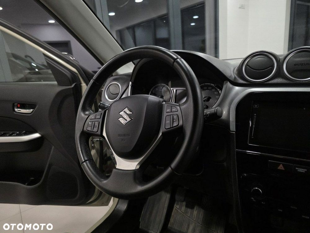 Suzuki Vitara 1.6 (4x2) Comfort+ - 22
