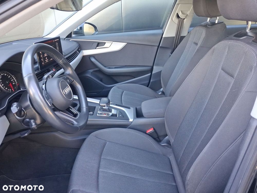 Audi A4 Limousine - 10