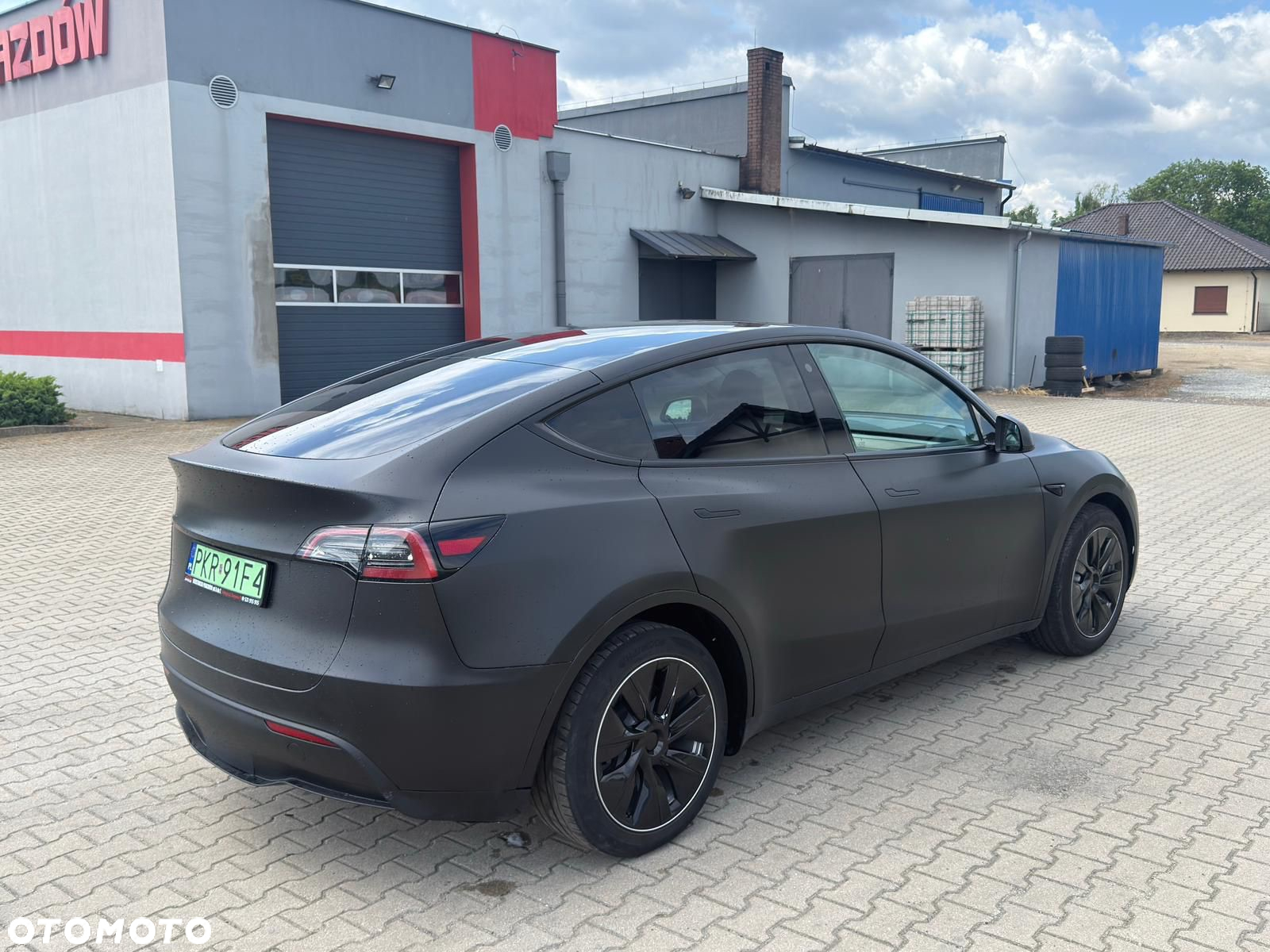 Tesla Y Long Range RWD - 8