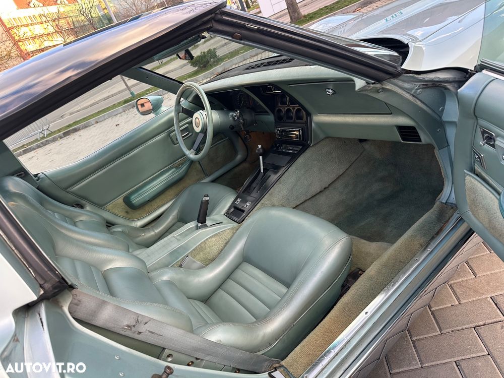 Chevrolet Corvette - 9