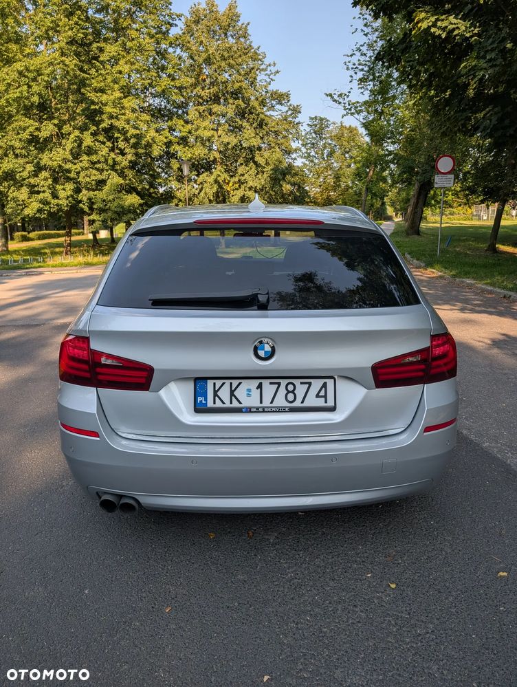 BMW Seria 5 528i xDrive Luxury Line - 14