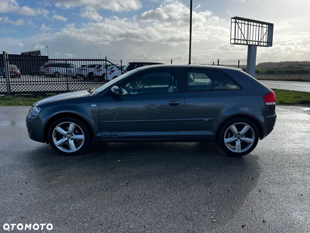 Audi A3 1.8 TFSI S line Sportpaket - 2
