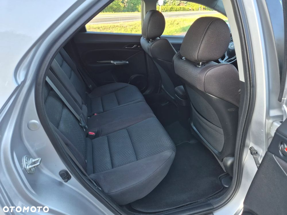 Honda Civic 1.4 i-VTEC Comfort - 26
