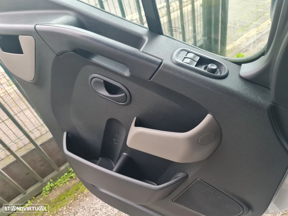 Renault Master 2.3Dci 145 CV L2H2 * AC /com IVA DEDUTÍVEL - 25