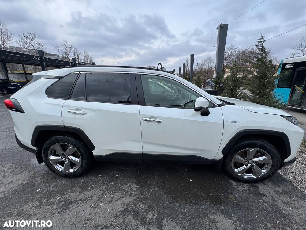 Toyota RAV4 2.5 VVT-iE 4x4 Luxury Premium - 4