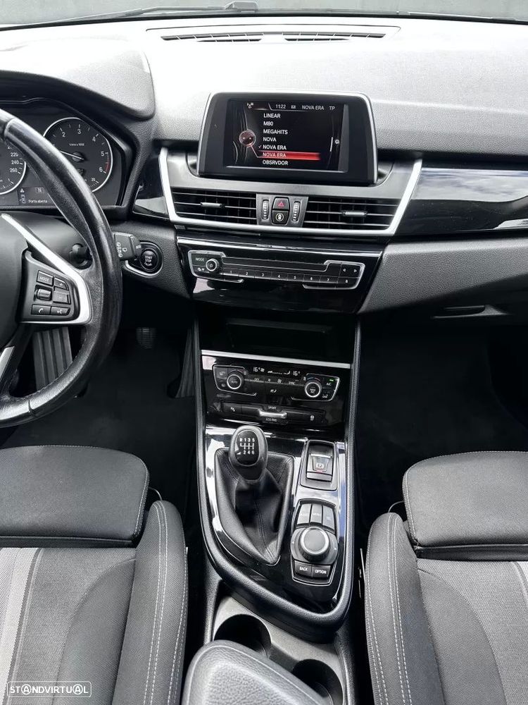 BMW 218 Active Tourer d Line Sport - 50