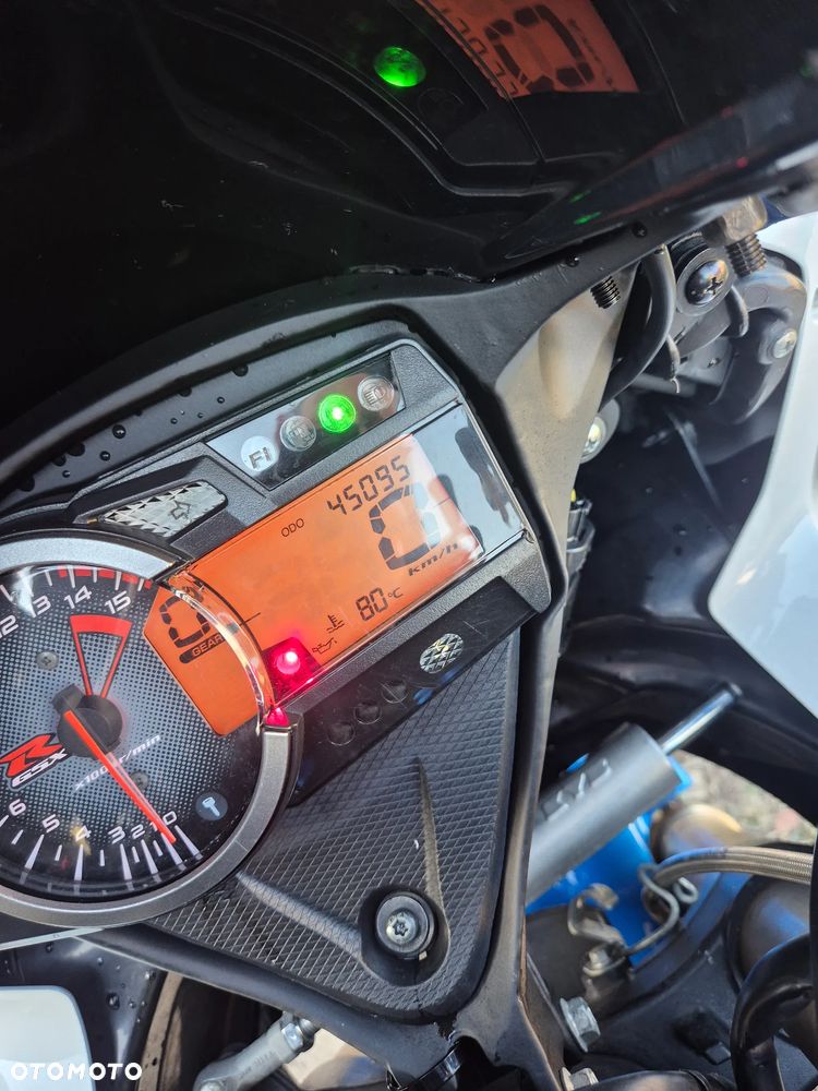 Suzuki GSX-R - 6