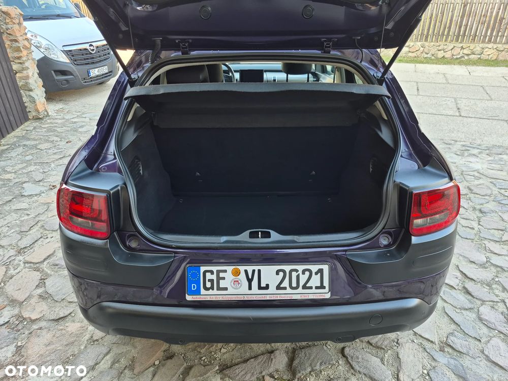 Kia Ceed - 26