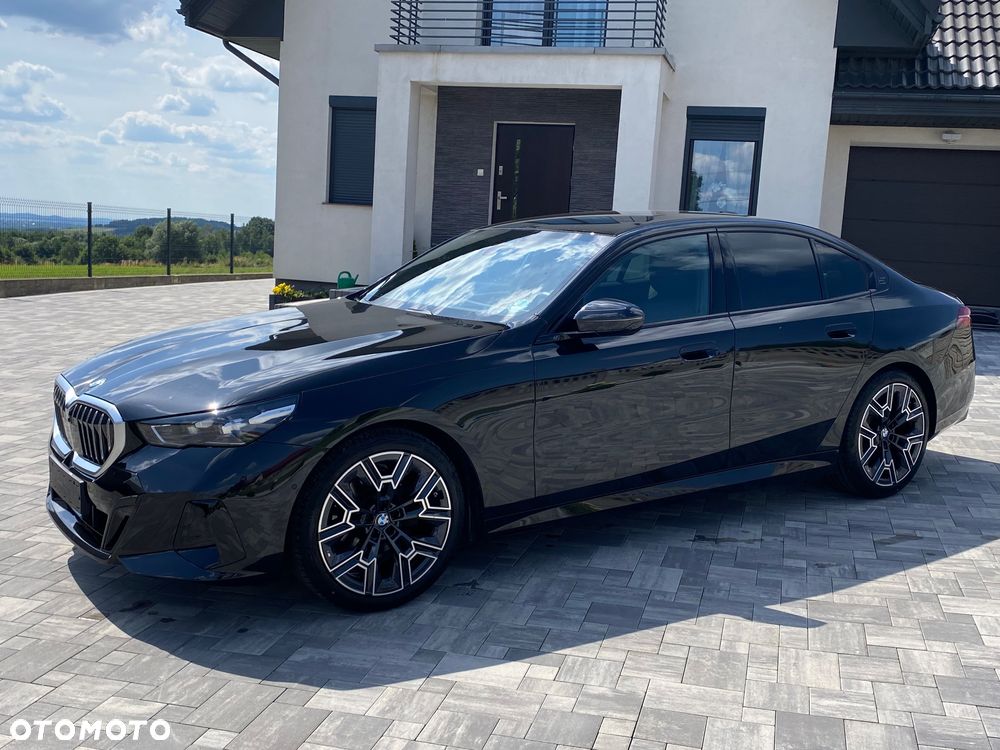 BMW Seria 5 520d xDrive - 4