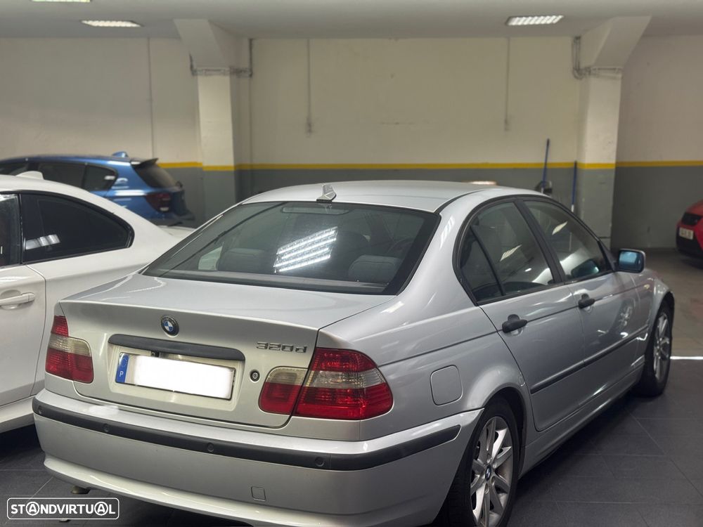 BMW 320 d Sport - 12