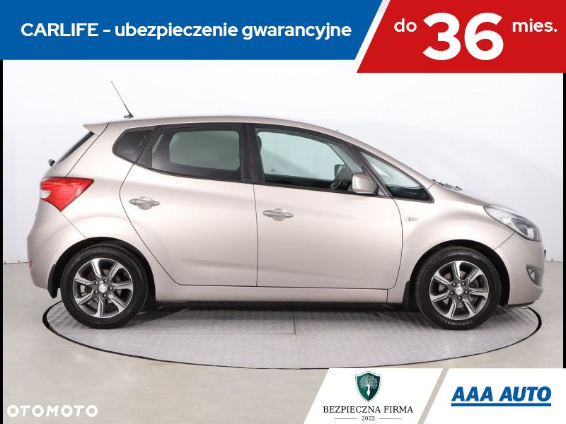 Hyundai ix20 - 7