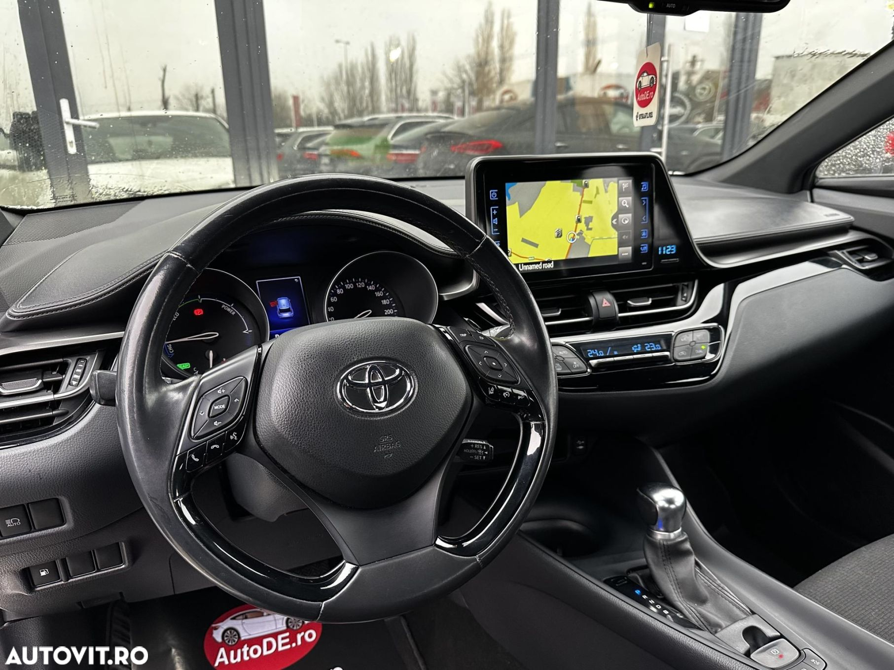 Toyota C-HR - 5