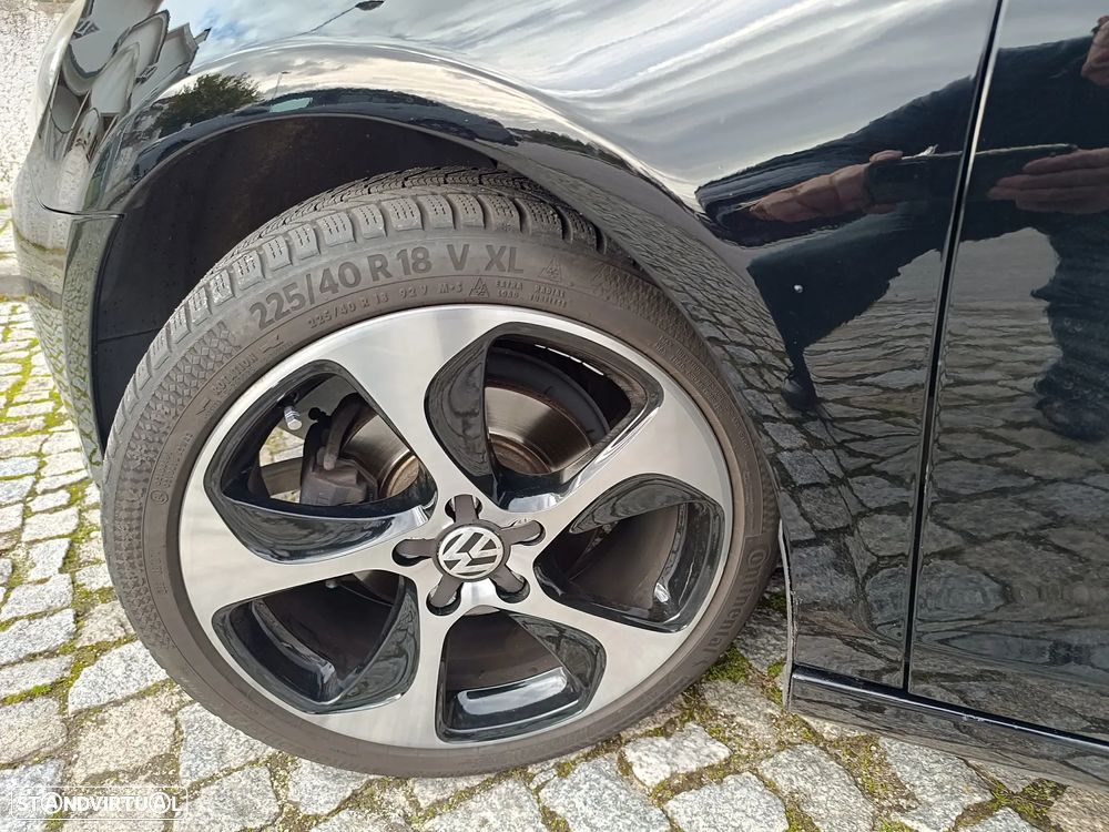 VW Golf 1.6 TDi Confortline - 3