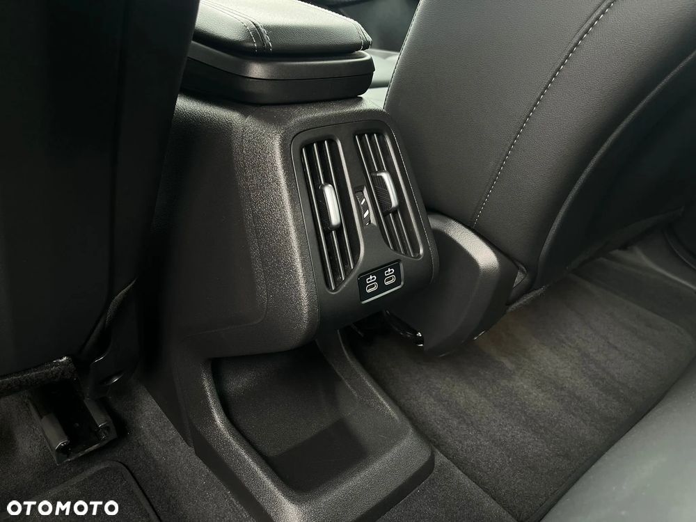 BMW iX1 xDrive30 - 28