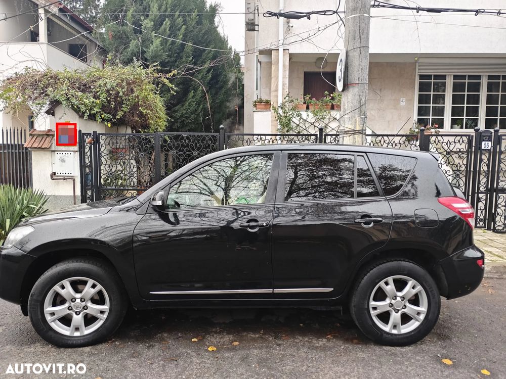 Toyota RAV4 2.2L D-CAT M/T Luxury - 8
