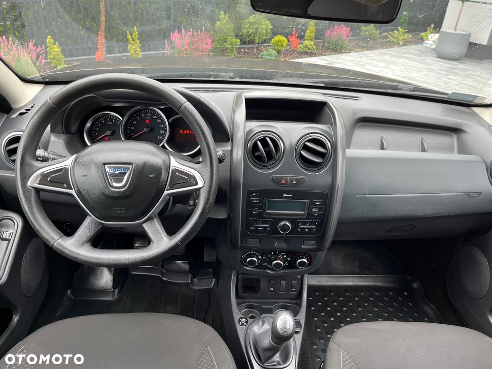 Dacia Duster 1.6 SCe Laureate S&S - 11