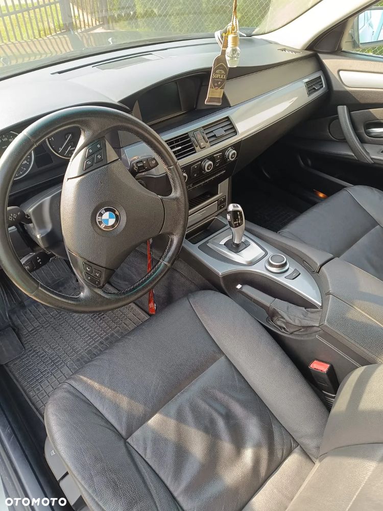 BMW Seria 5 520d Touring Edition Exclusive - 16