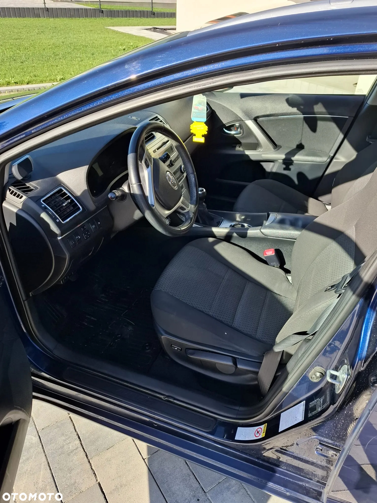 Toyota Avensis 2.0 D-4D Sol - 14