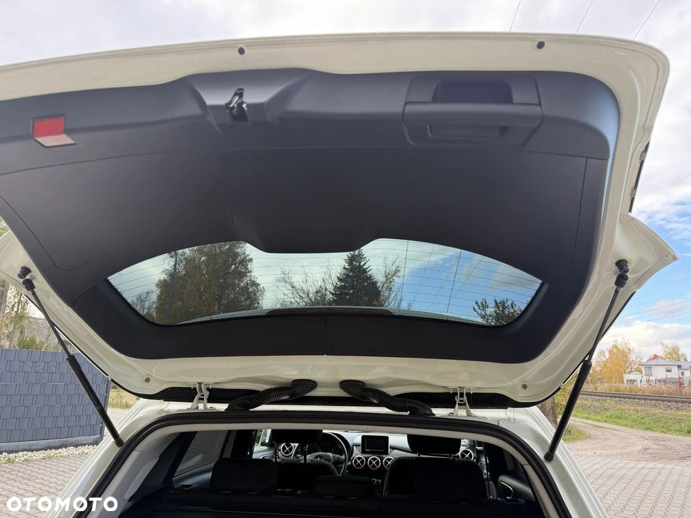 Mercedes-Benz Klasa B 180 CDI - 8