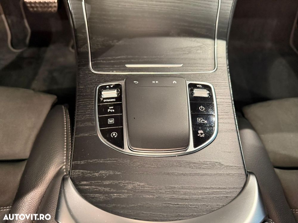 Mercedes-Benz GLC 300 d 4Matic 9G-TRONIC AMG Line - 22