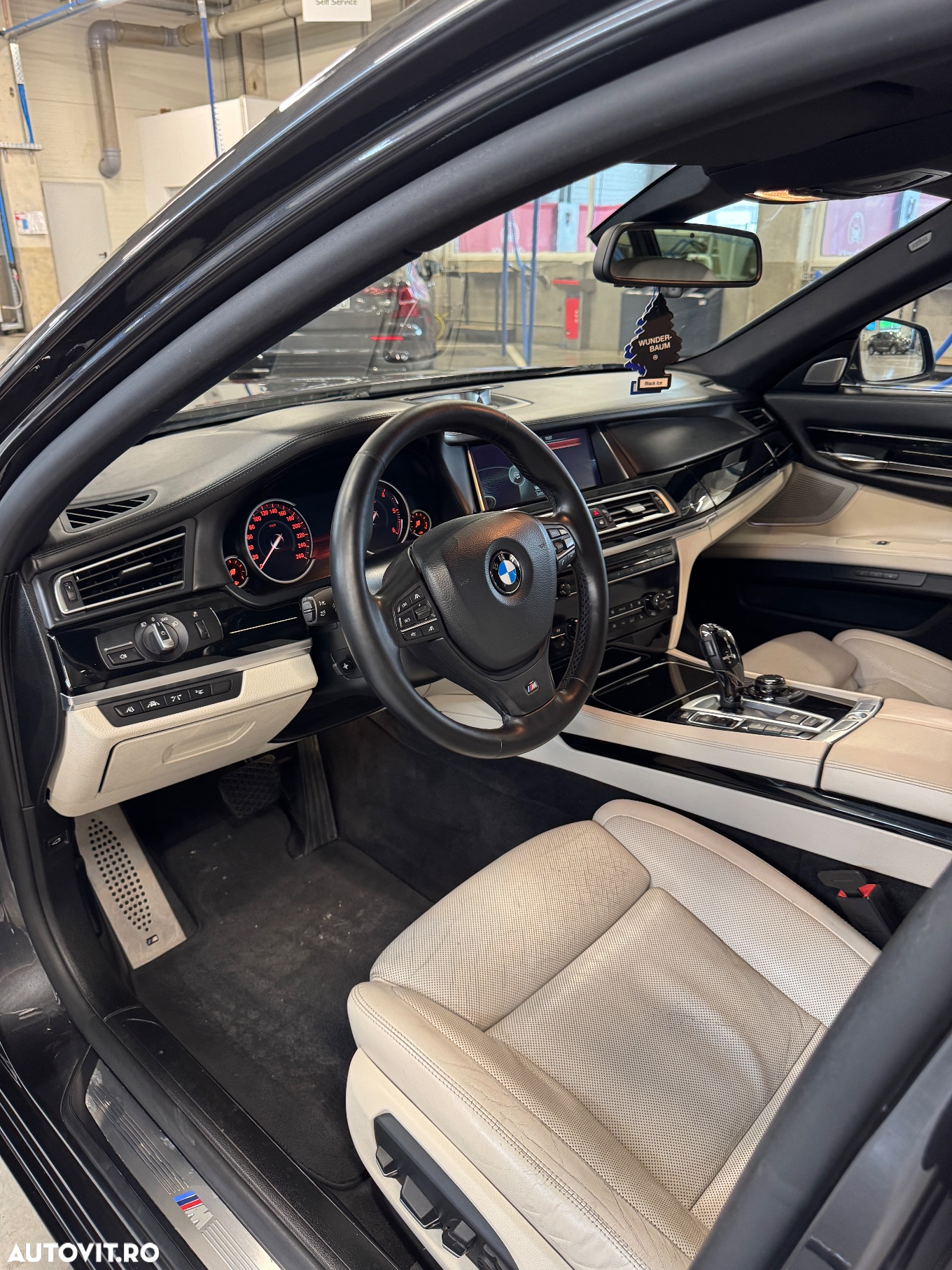 BMW Seria 7 750d xDrive - 12