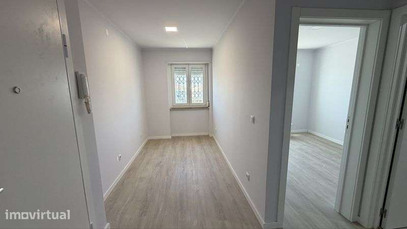 Apartamento T2 proximo a estação de comboio de queluz - Grande imagem: 3/12
