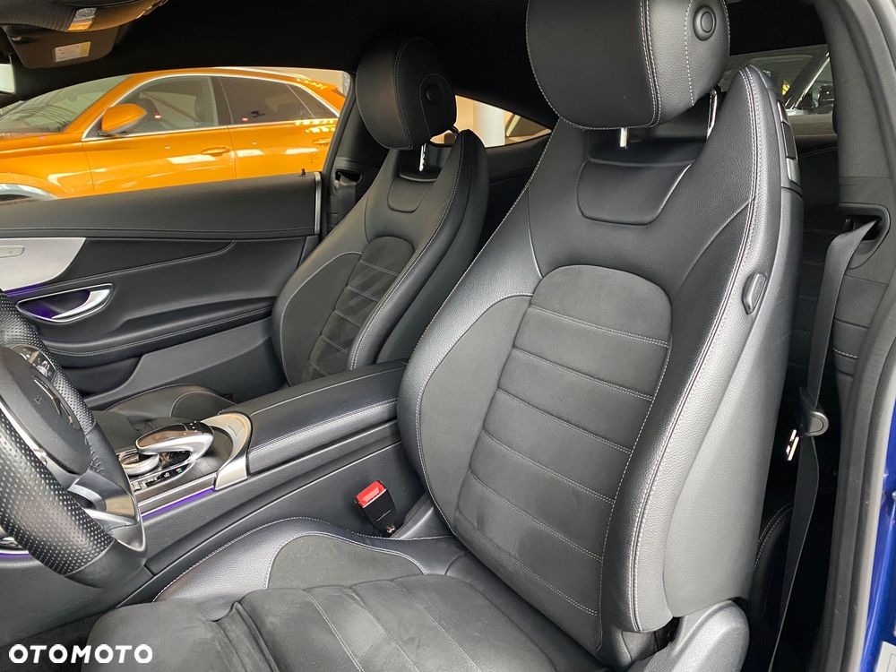 Mercedes-Benz Klasa C 220 d 4Matic 9G-TRONIC AMG Line - 22