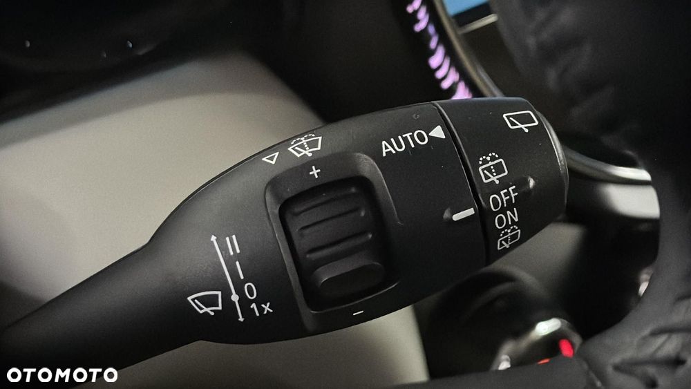 MINI Cooper SE Classic Trim - 30