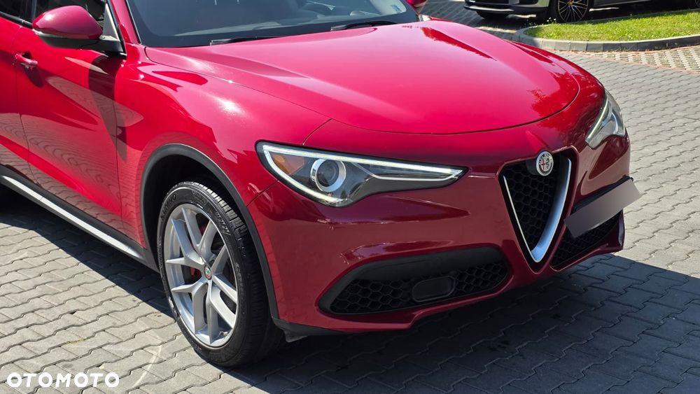 Alfa Romeo Stelvio 2.0 Turbo 16V AT8-Q4 Veloce Ti - 9