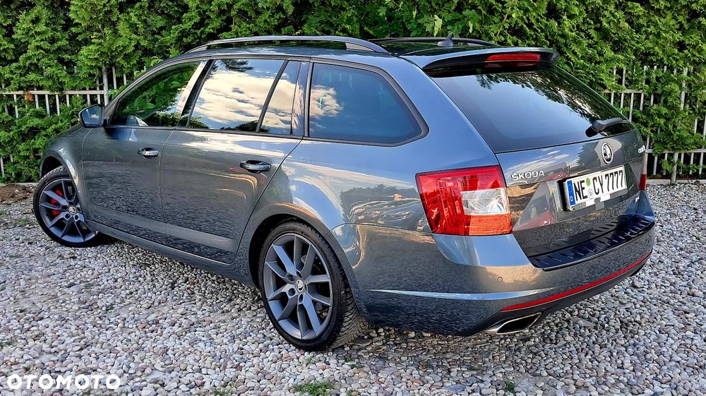 Skoda Octavia 2.0 TDI RS DSG - 23