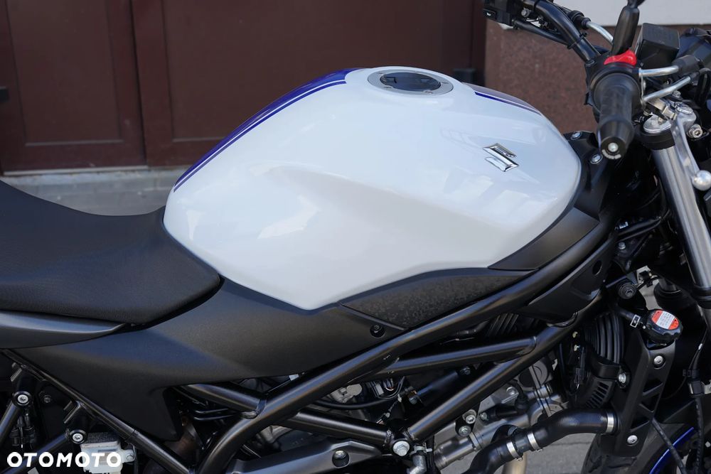 Suzuki SV - 11