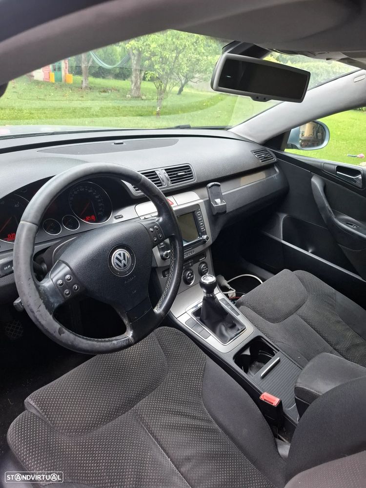 VW Passat 2.0 TDI Confortline - 5