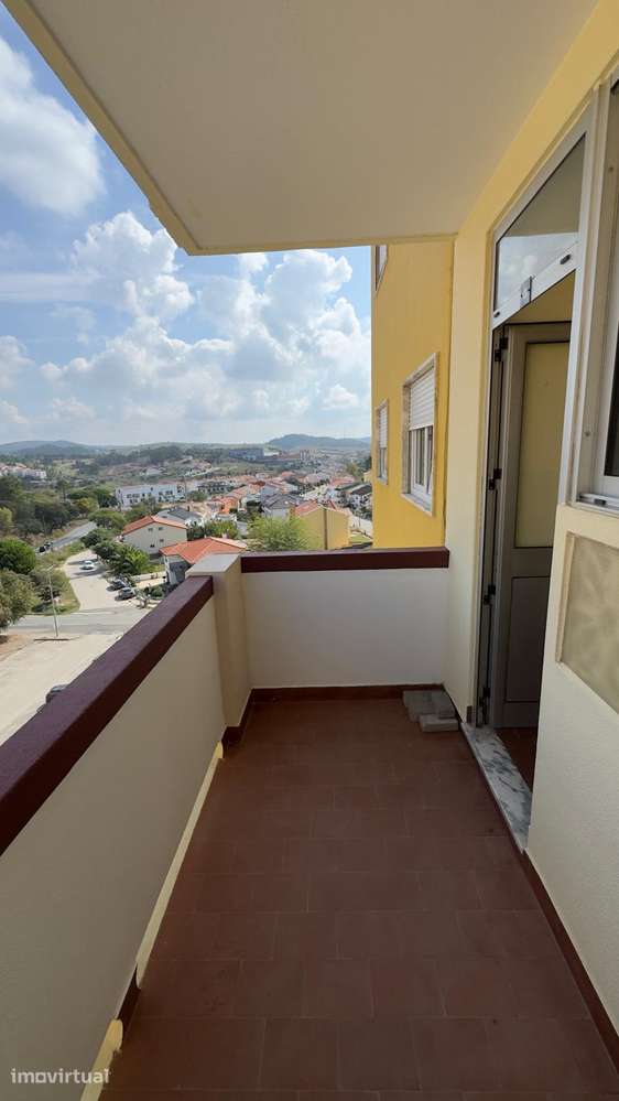 Apartamento T3 com Vista Panorâmica em Torres Vedras - Grande imagem: 3/17