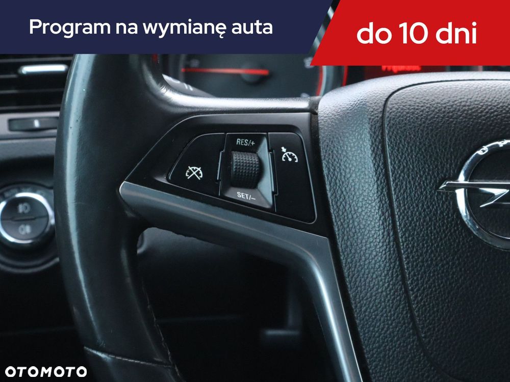 Opel Insignia - 22
