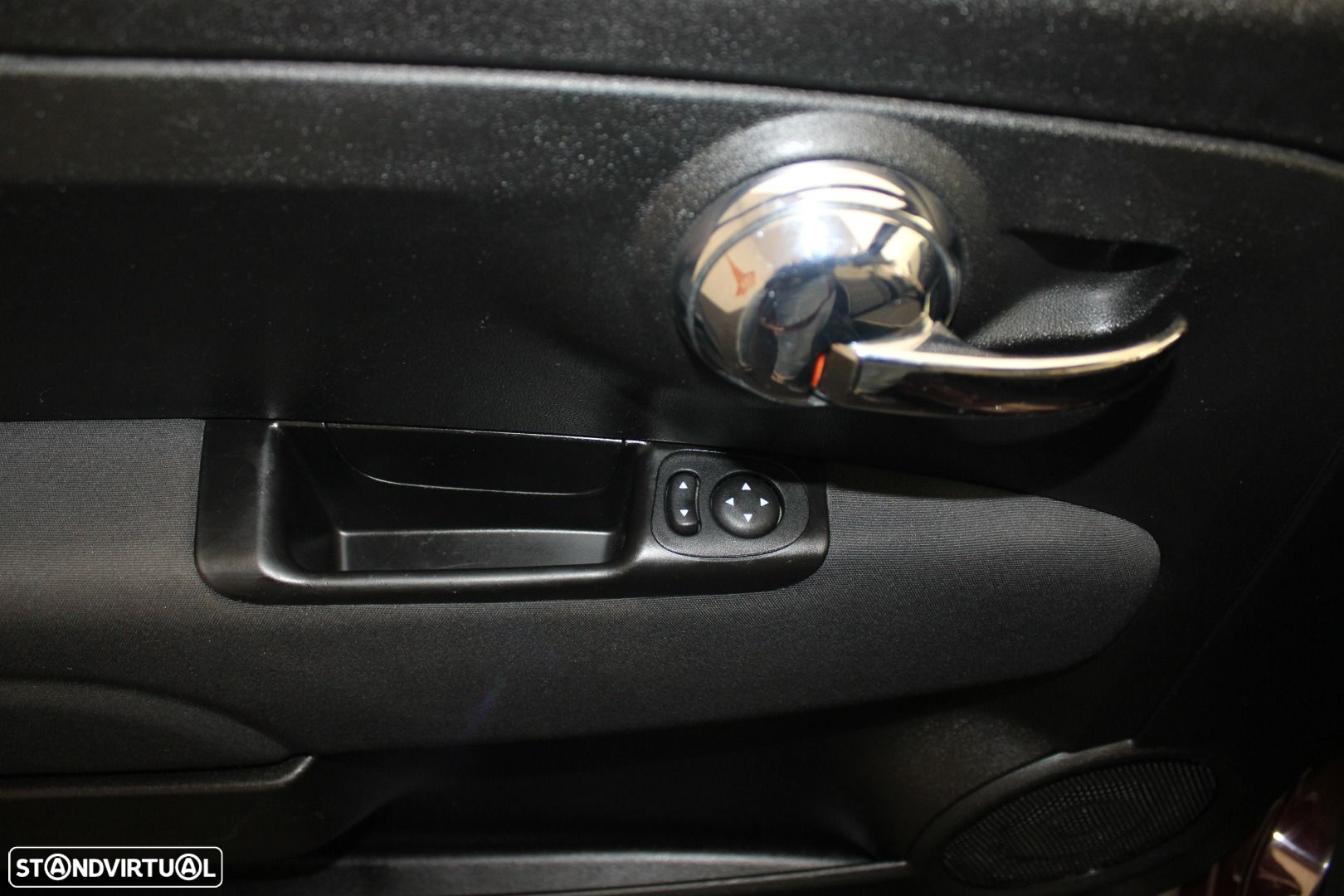 Fiat 500 1.0 Hybrid Lounge - 23