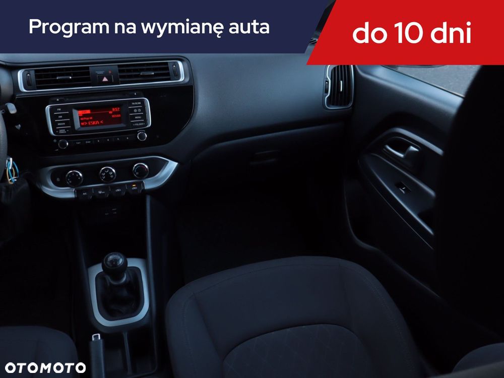 Kia Rio - 10