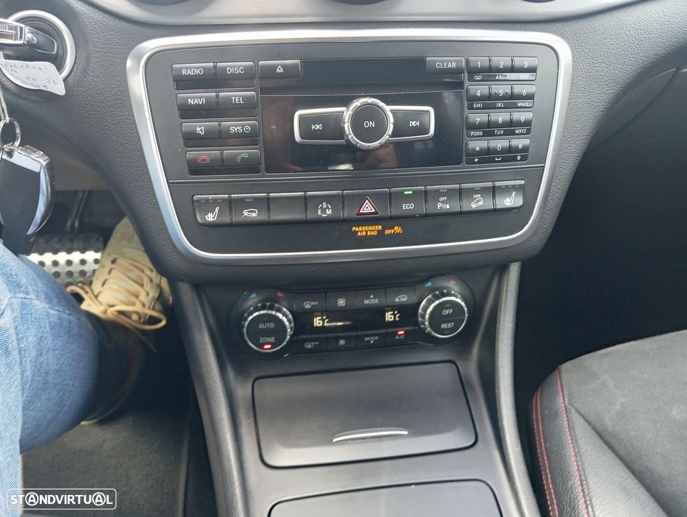 Mercedes-Benz GLA 250 4Matic 7G-DCT AMG Line - 10