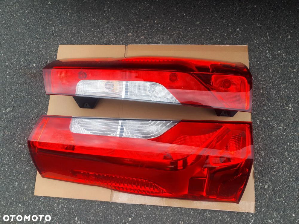 MERCEDES SPRINTER 907 910 LAMPA TYLNA LEWA ORYGINALNA - 1
