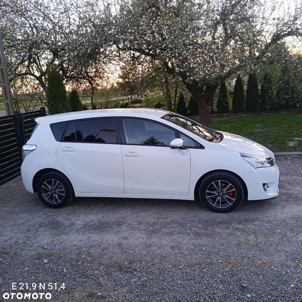 Toyota Verso 2.0 D-4D 5-Sitzer Executive - 32
