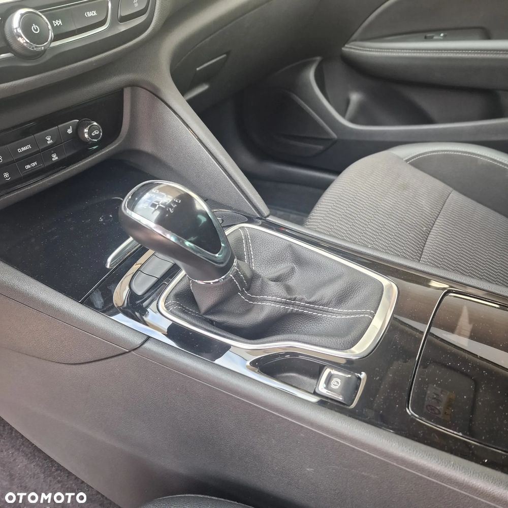 Opel Insignia - 8